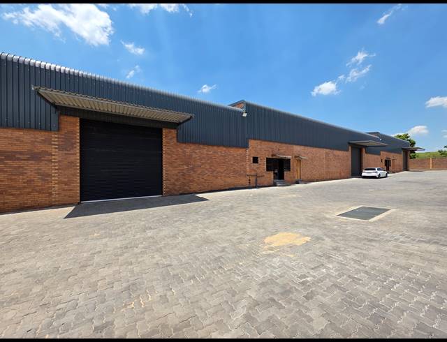 977M² WAREHOUSE TO LET IN ORMONDE
